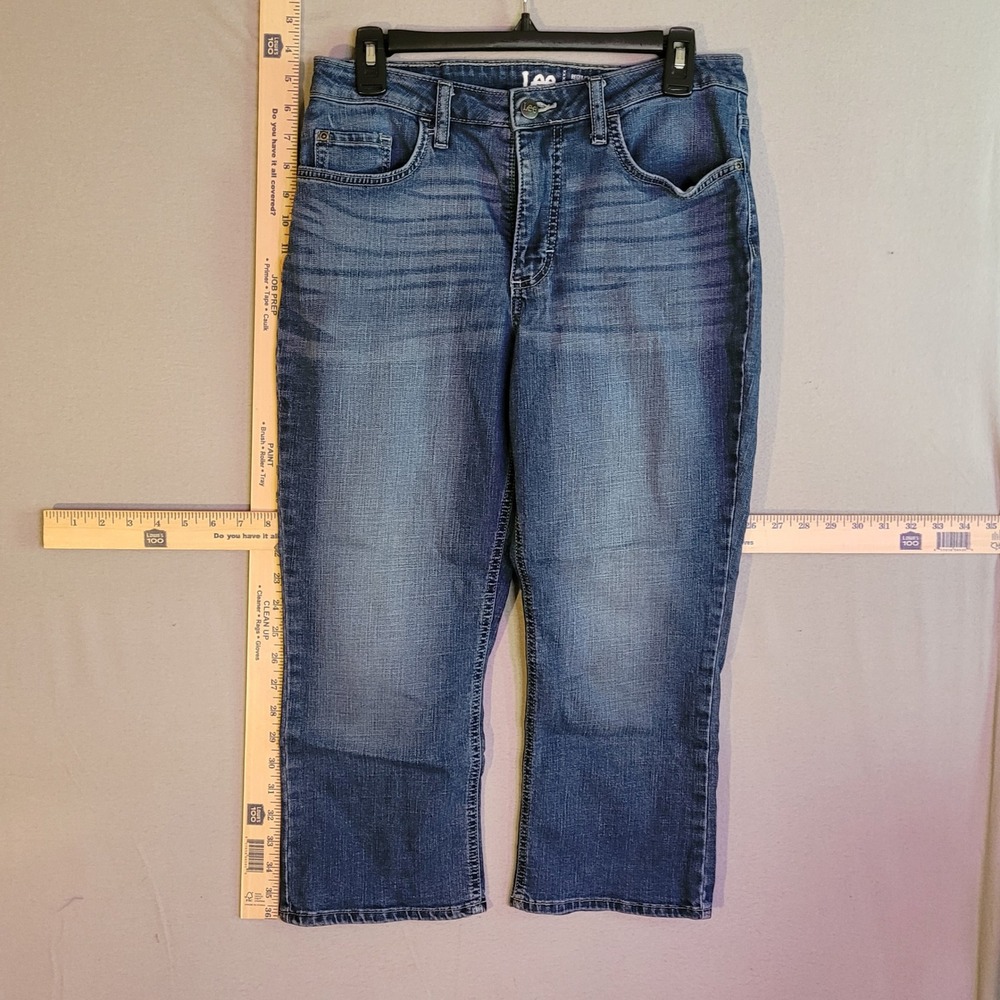 Lee Regular Fit Capri Jeans Womens 10M Medium Wash Mid Rise Denim 1CMRC03 Blue